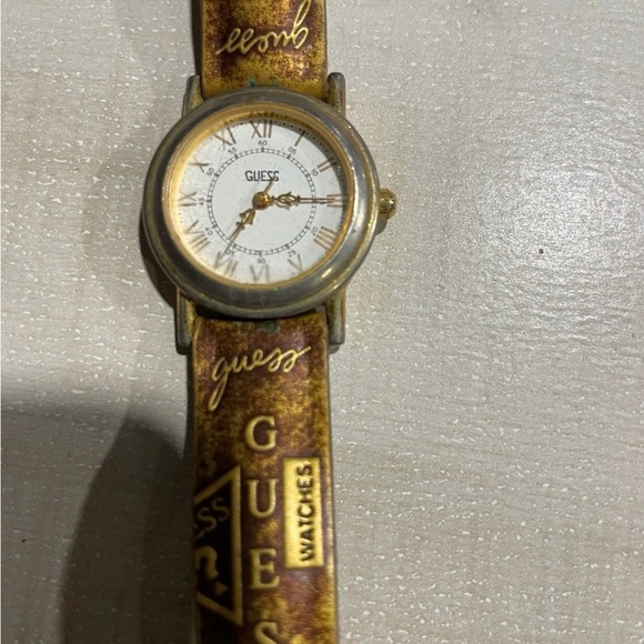 Vintage Y2K Guess embossed Gold and Brown Leather Watch - Picture 3 of 4